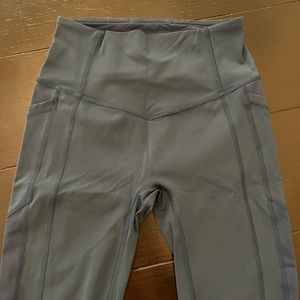 *SOLD* Lululemon Navy Crop Leggings Size 4